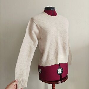 UNIQLO Womens 100% Wool Sweater Knit Crewneck Long Sleeve Sweater Beige Medium